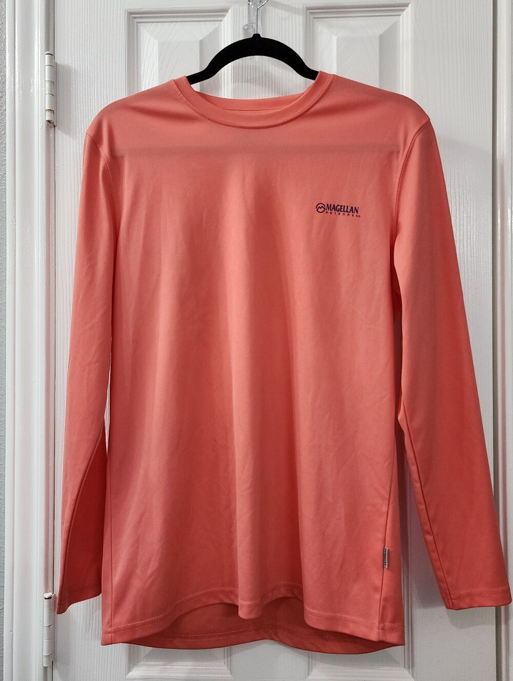 Magellan Outdoors Coral Long-Sleeve Shirt Size: Small